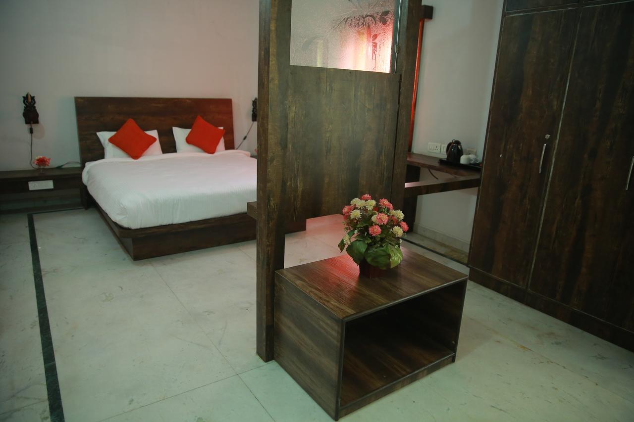 Lokis Forest Inn Hyderabad Exterior foto