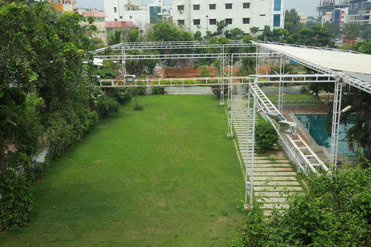 Lokis Forest Inn Hyderabad Exterior foto