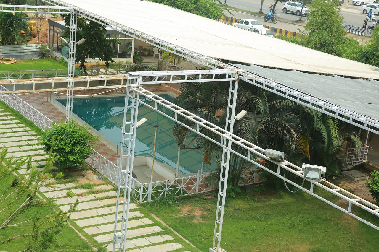 Lokis Forest Inn Hyderabad Exterior foto