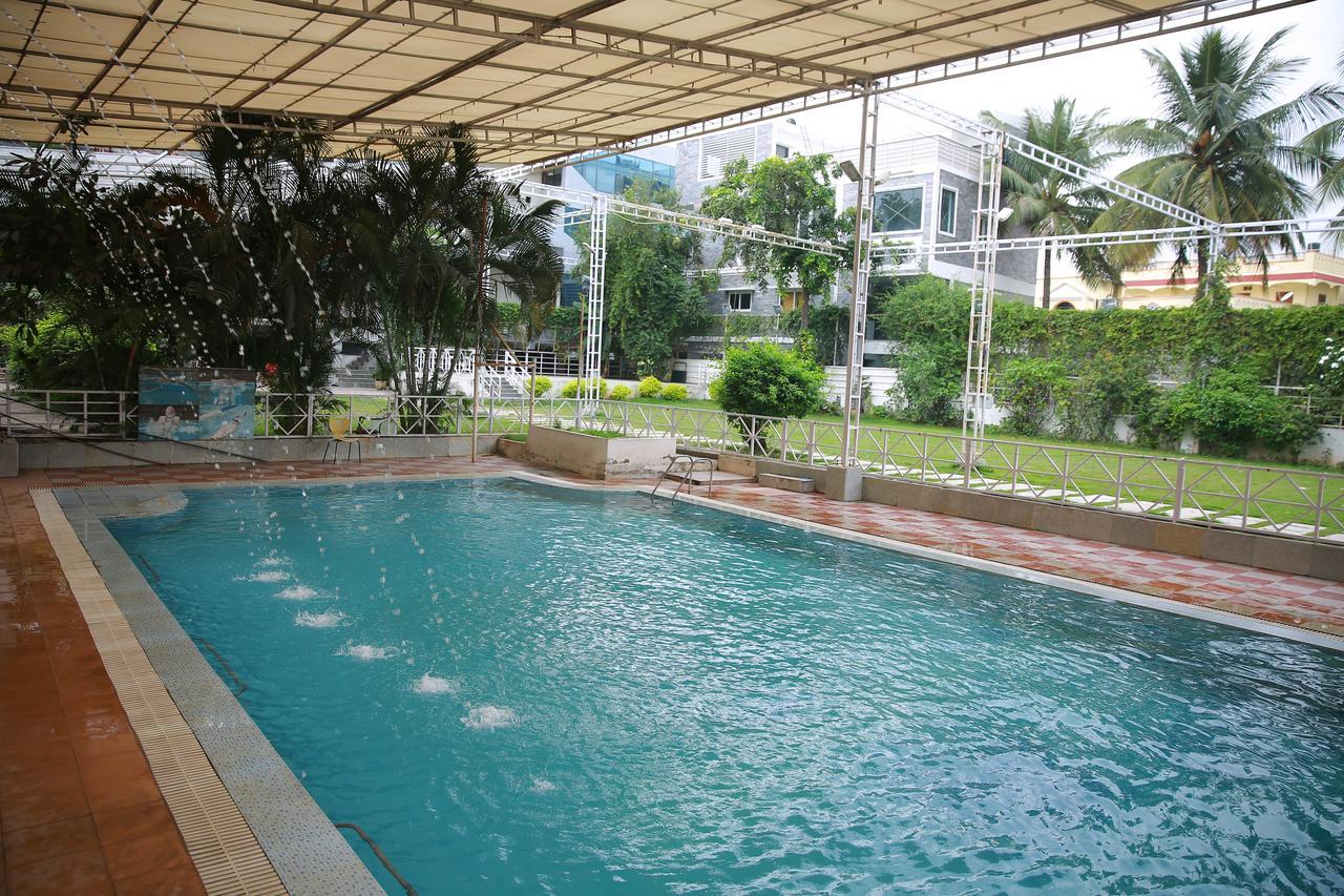 Lokis Forest Inn Hyderabad Exterior foto
