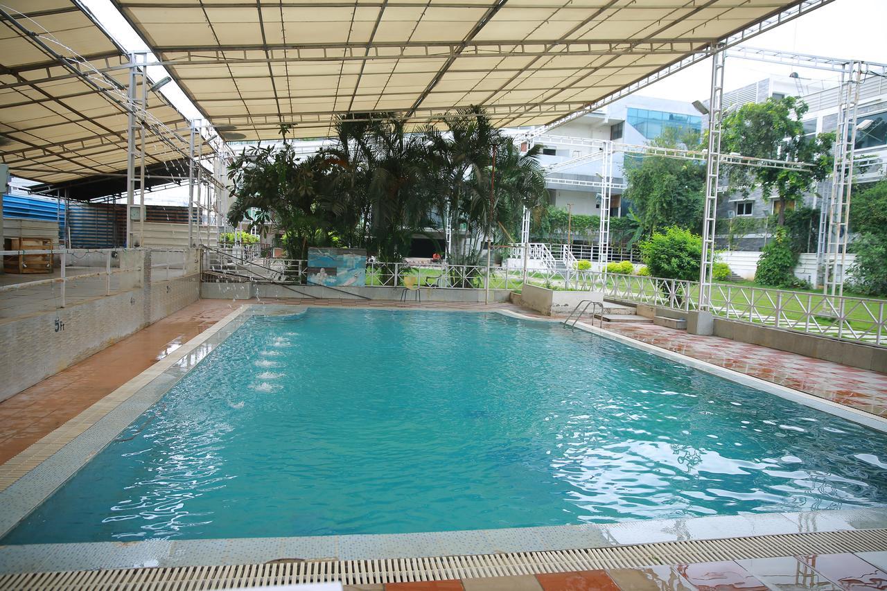 Lokis Forest Inn Hyderabad Exterior foto